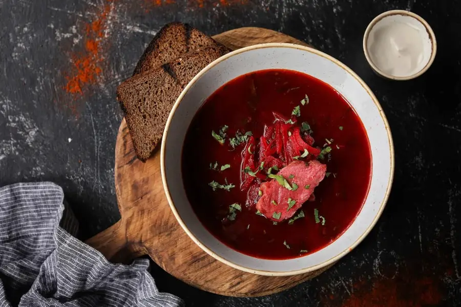 Russian food guide moscow borscht