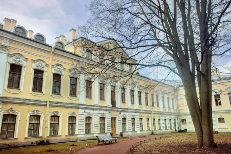 Russian-Writers-Anna-Akhmatova-Memorial-Museum