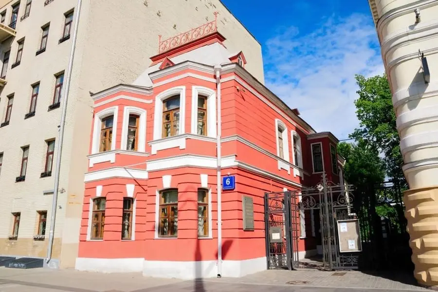 Russian-Writers-Anton-Chekhov-House-Museum